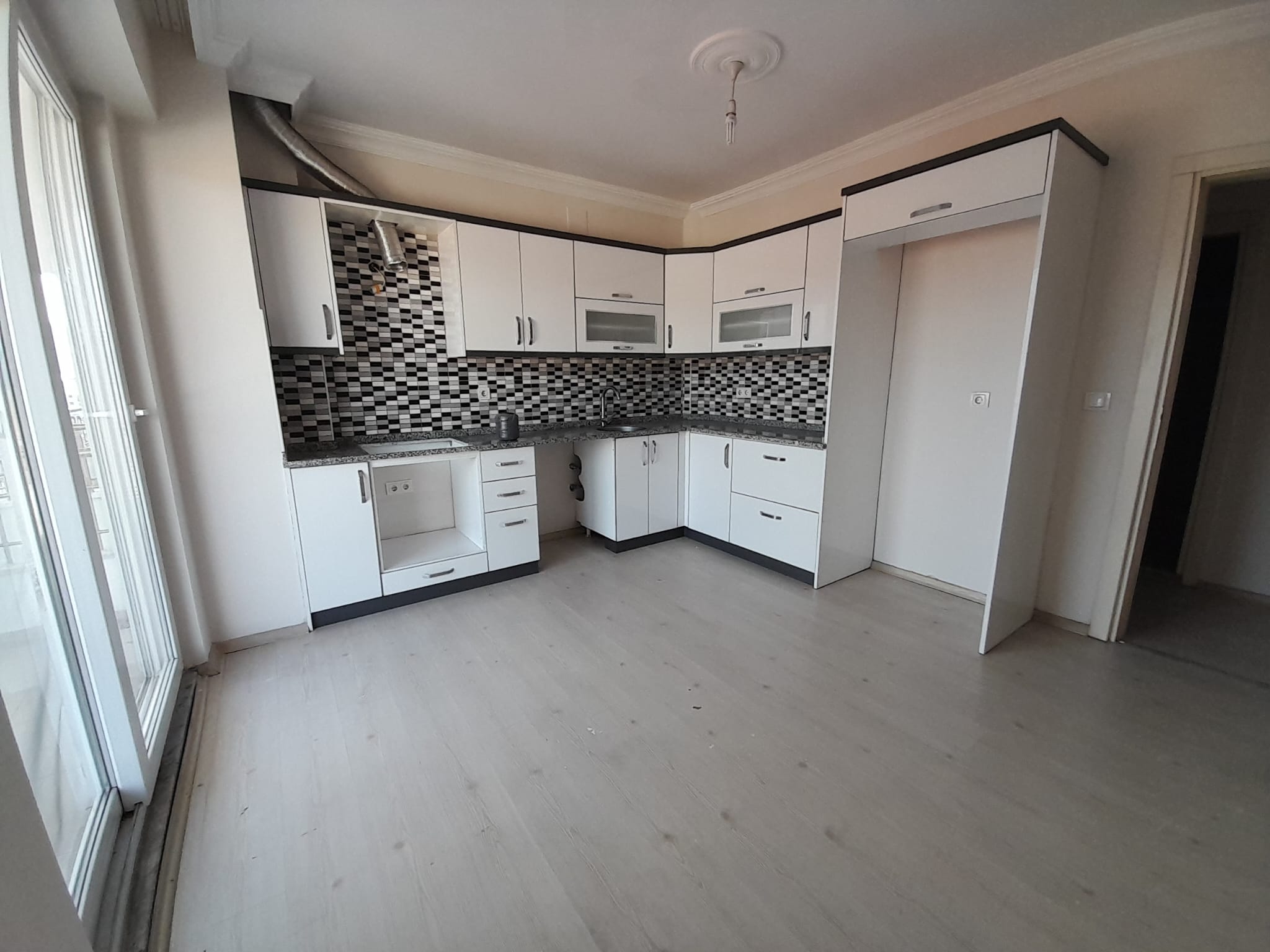 Ortaca Merkezde Satılık Geniş Daire